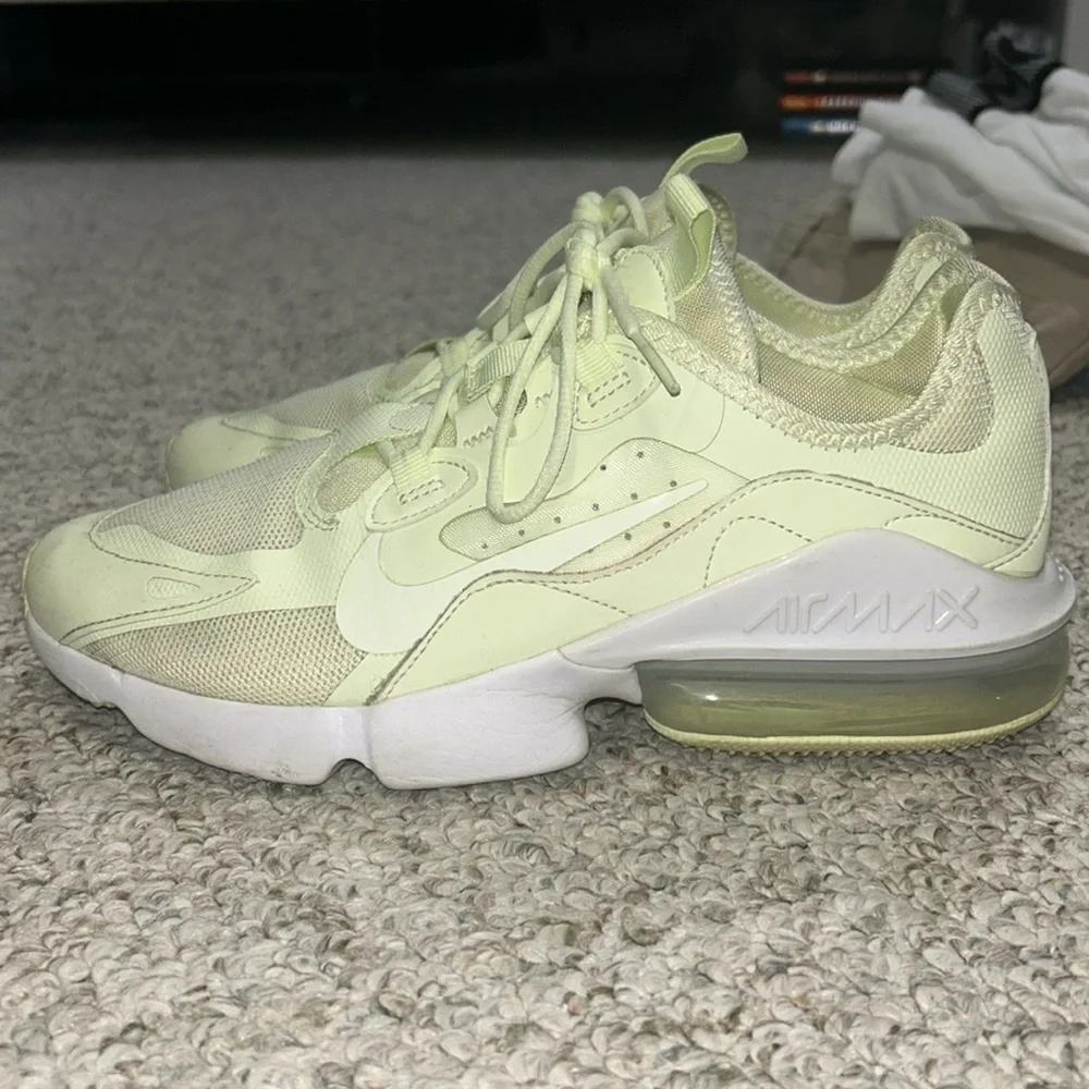 NWOT Nike Airmax - Picture 3 of 6